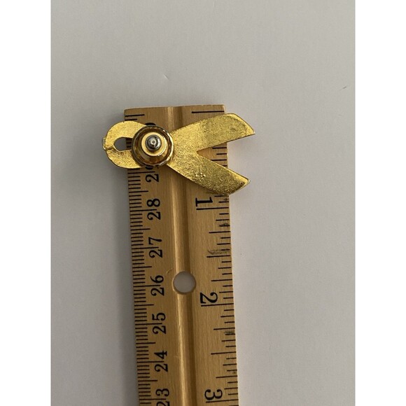 American Flag Lapel Pin Ribbon Pin Patriotic with Stars & Stripes Vintage? - Picture 3 of 3